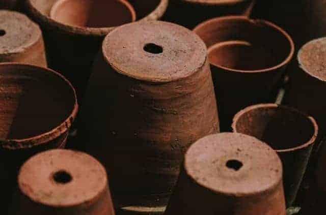 Nesting flock of ceramic pots