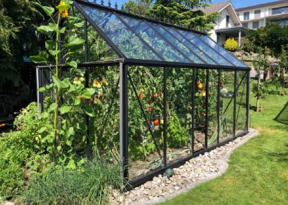 Greenhouse with a gravel floor